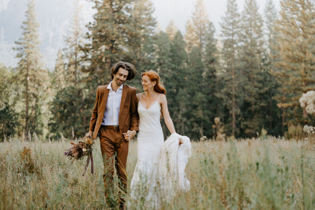 eloping couple in El Capitan Meadow in Yosemite National Park