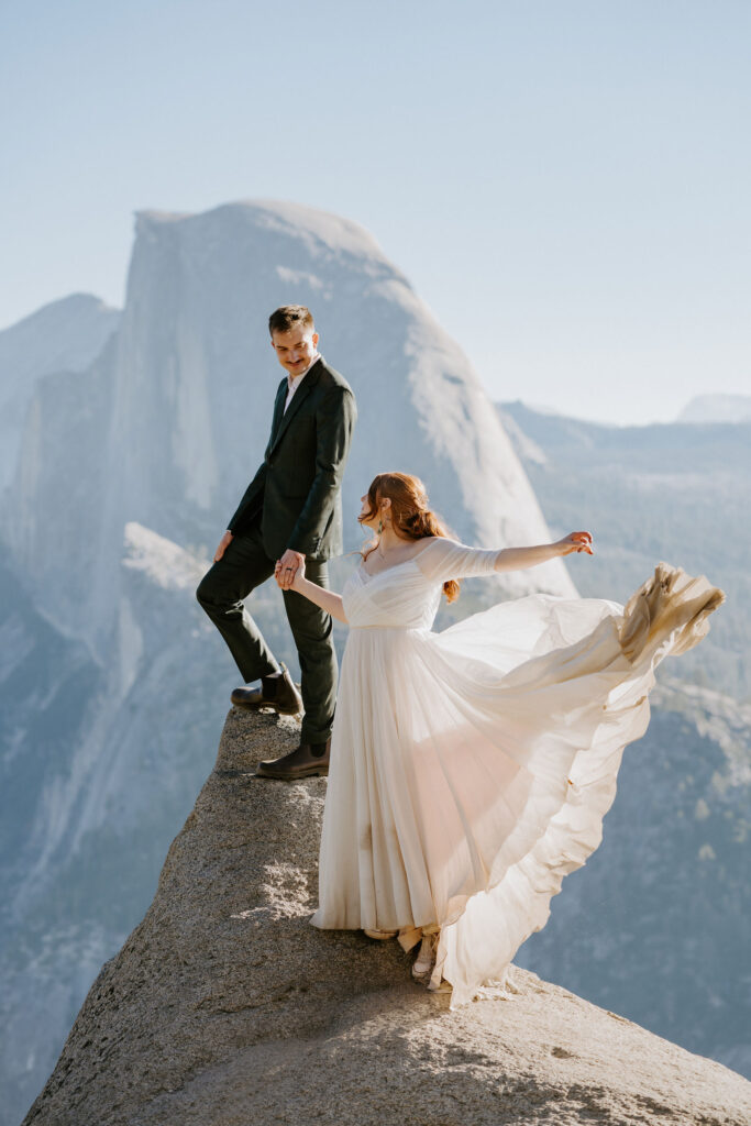 wedding couple at glacier point