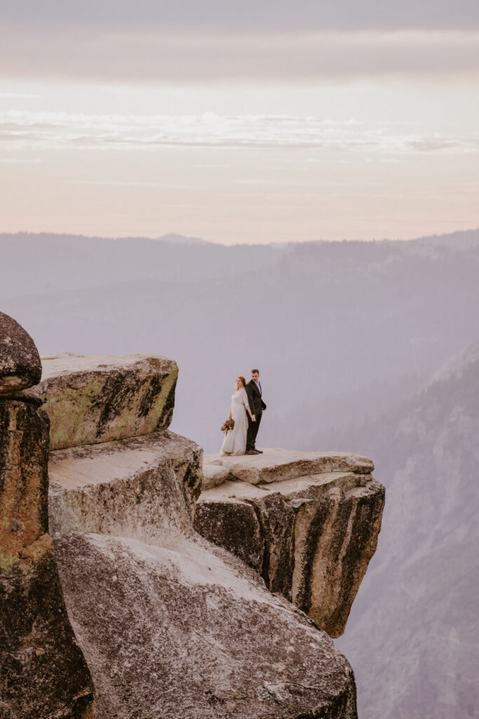 stunning bridal portraits in yosemite