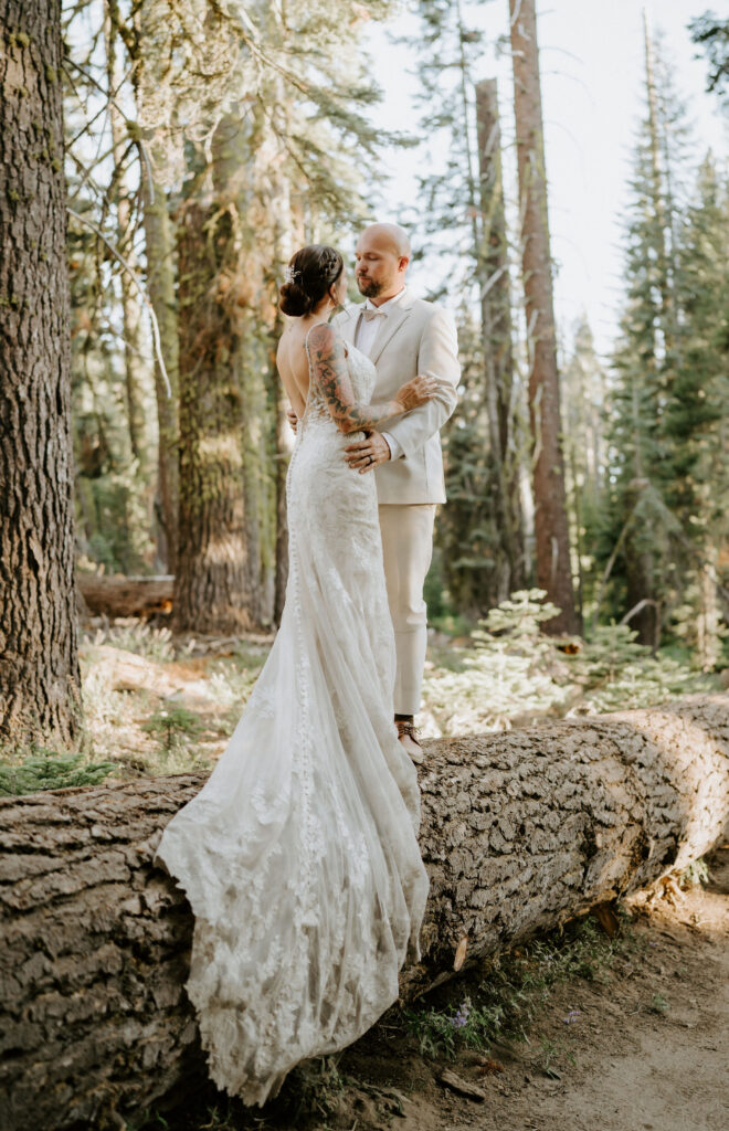 stunning bridal photos in yosemite