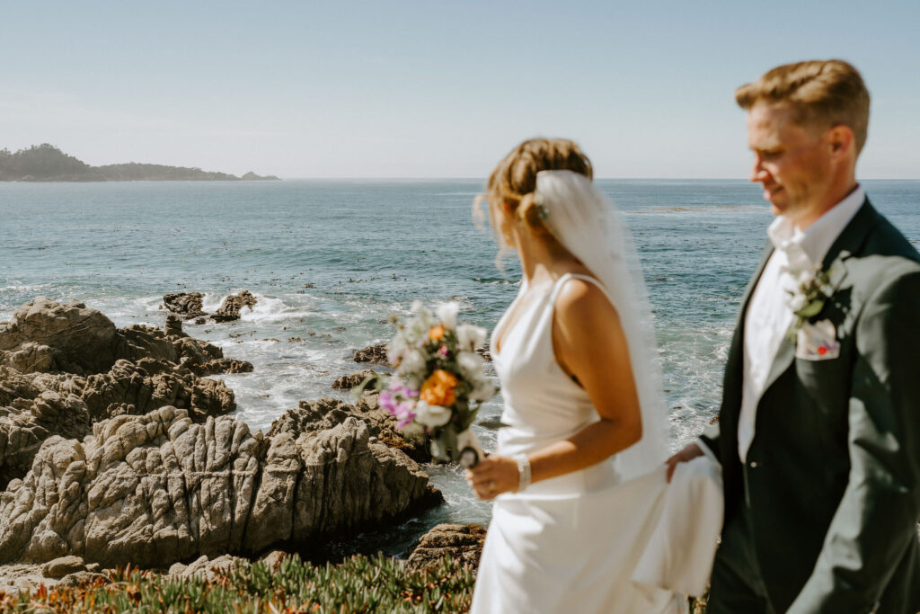 Big sur elopement couple