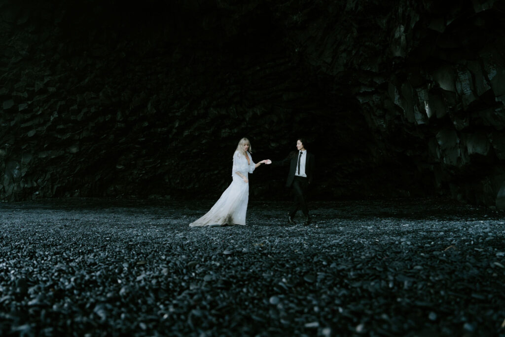 Iceland Reynisfjara eloping couple