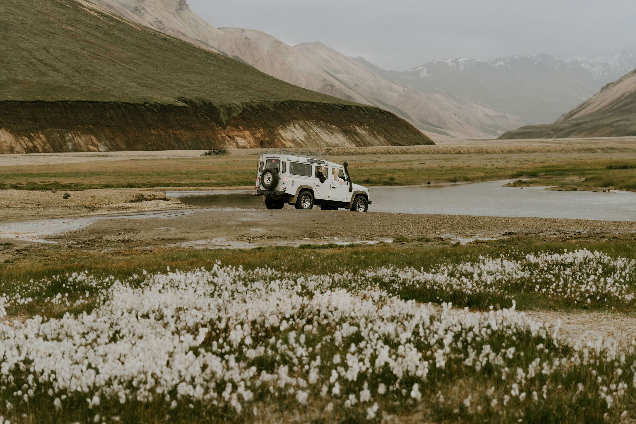 super jeep crossing highland river