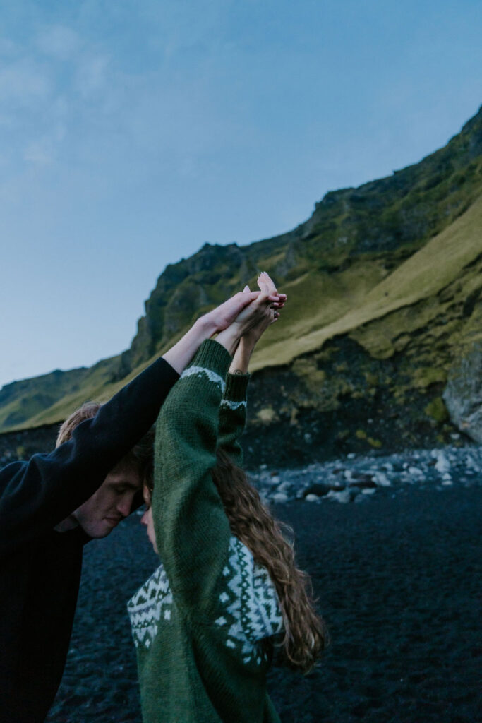 Reynisfjara couple on beach