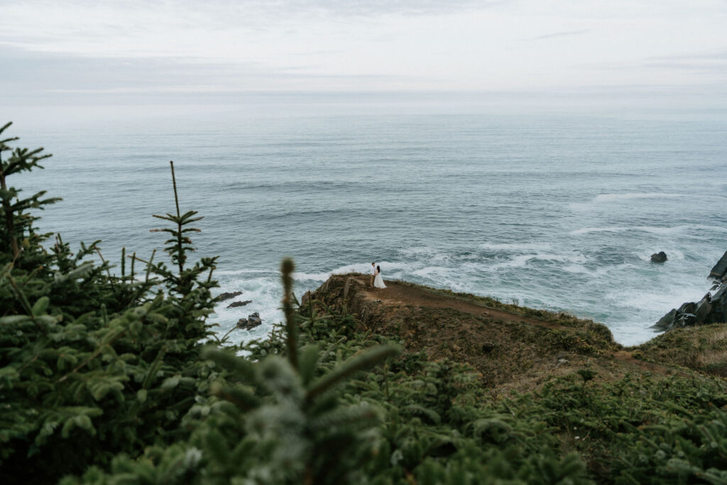 coastal elopement ceremony at cannon beach