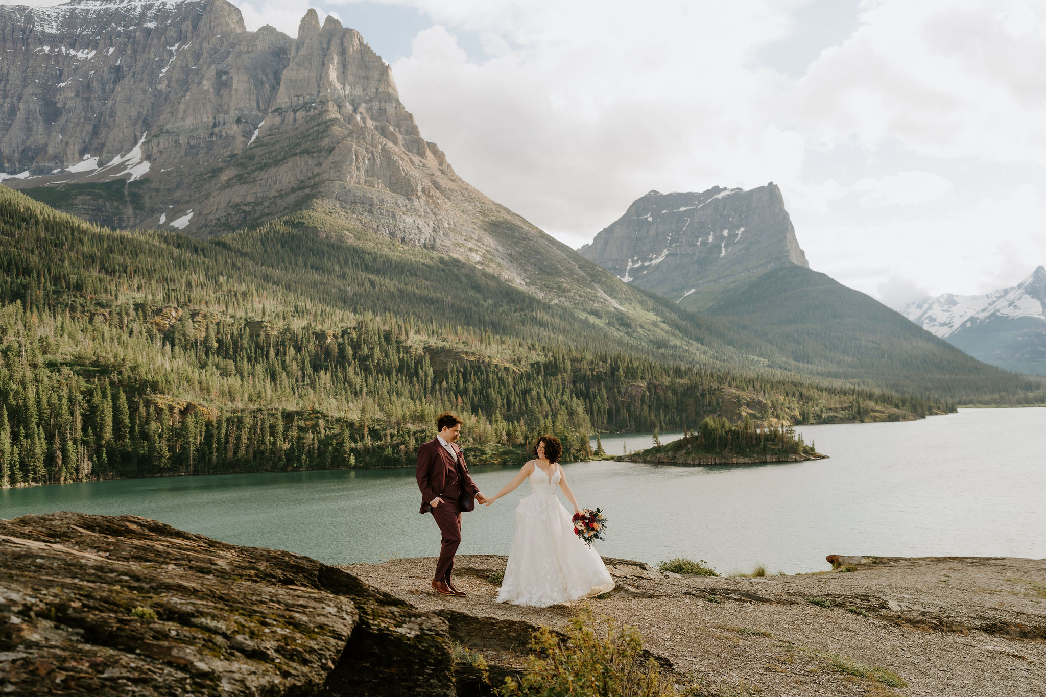 couple eloping in Glacier National Park