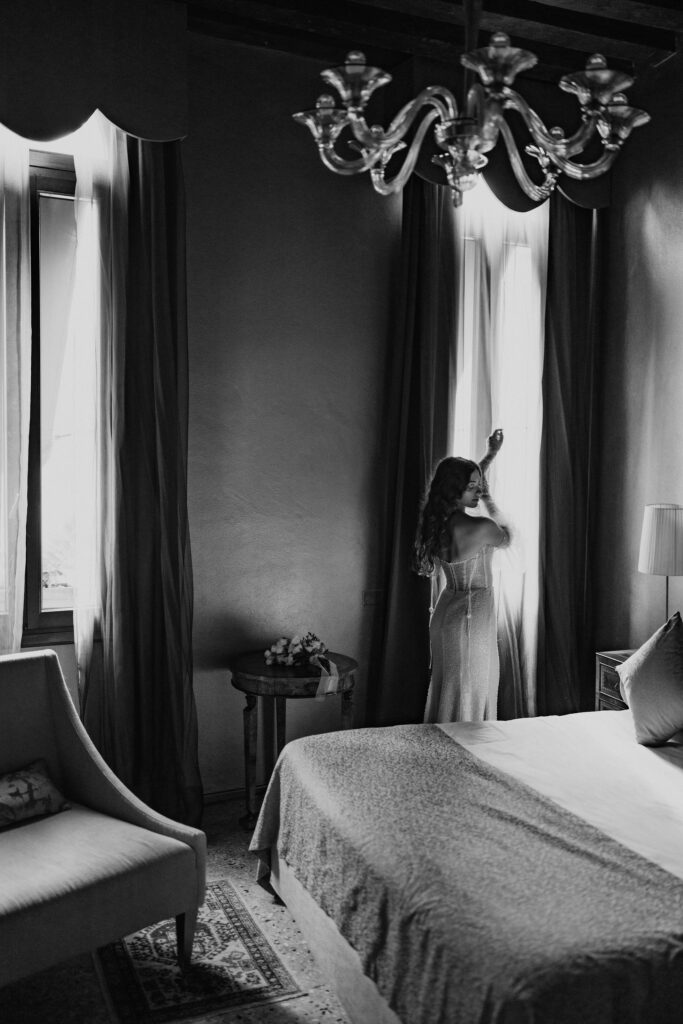 bride at the hotel room in venice