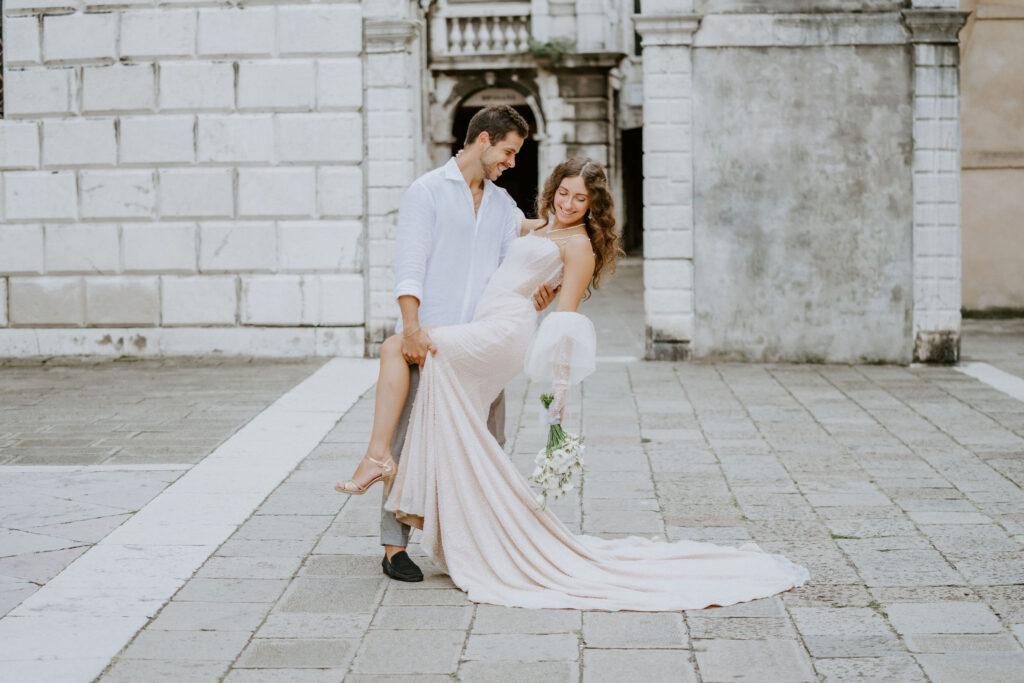 romantic venice elopement