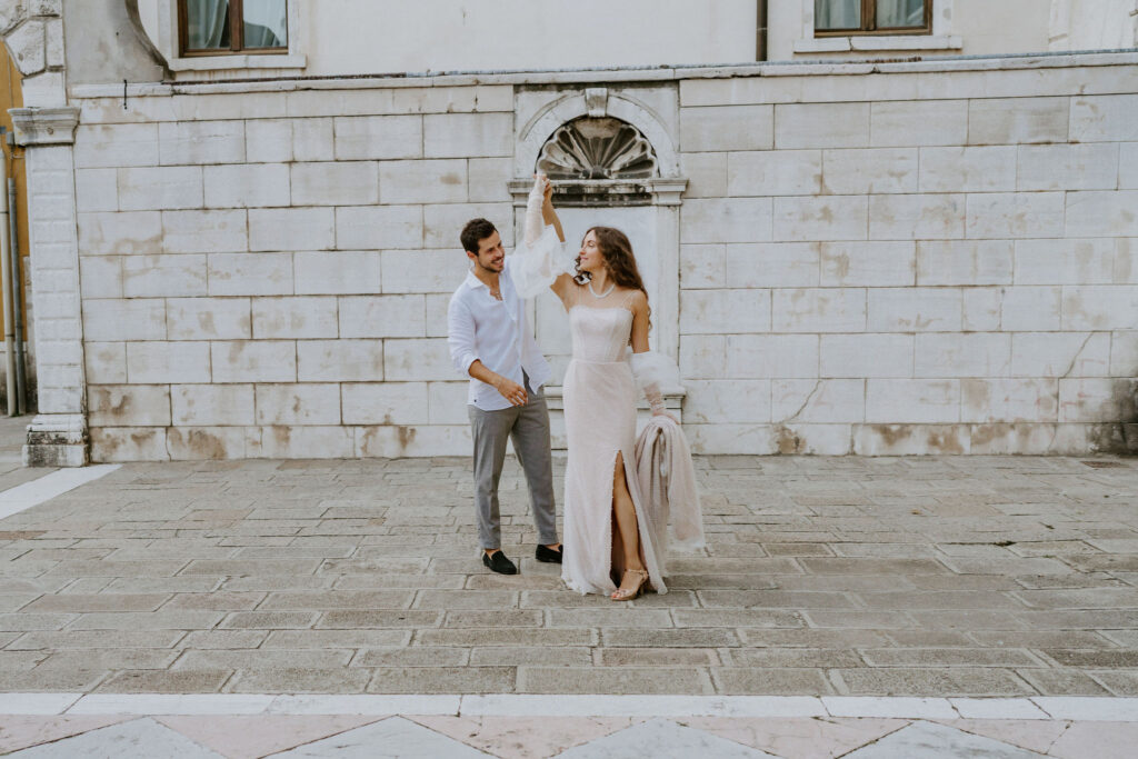 dreamy venice elopement