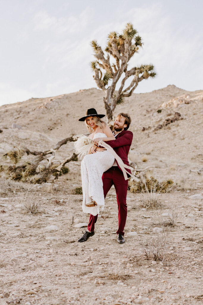 romantic joshua tree elopement