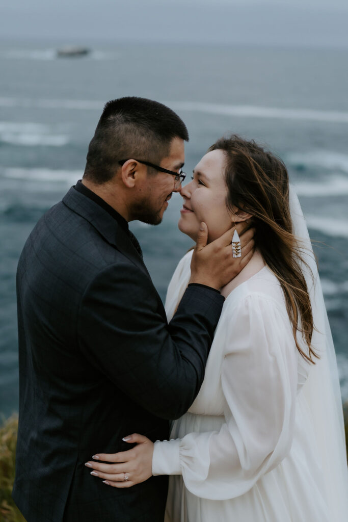 moody big sur elopement photos on a cliff