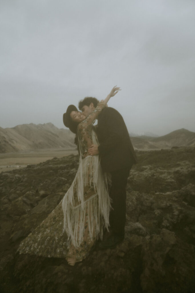 dreamy elopement couple during their iceland highlands elopement at Landmannalaugar