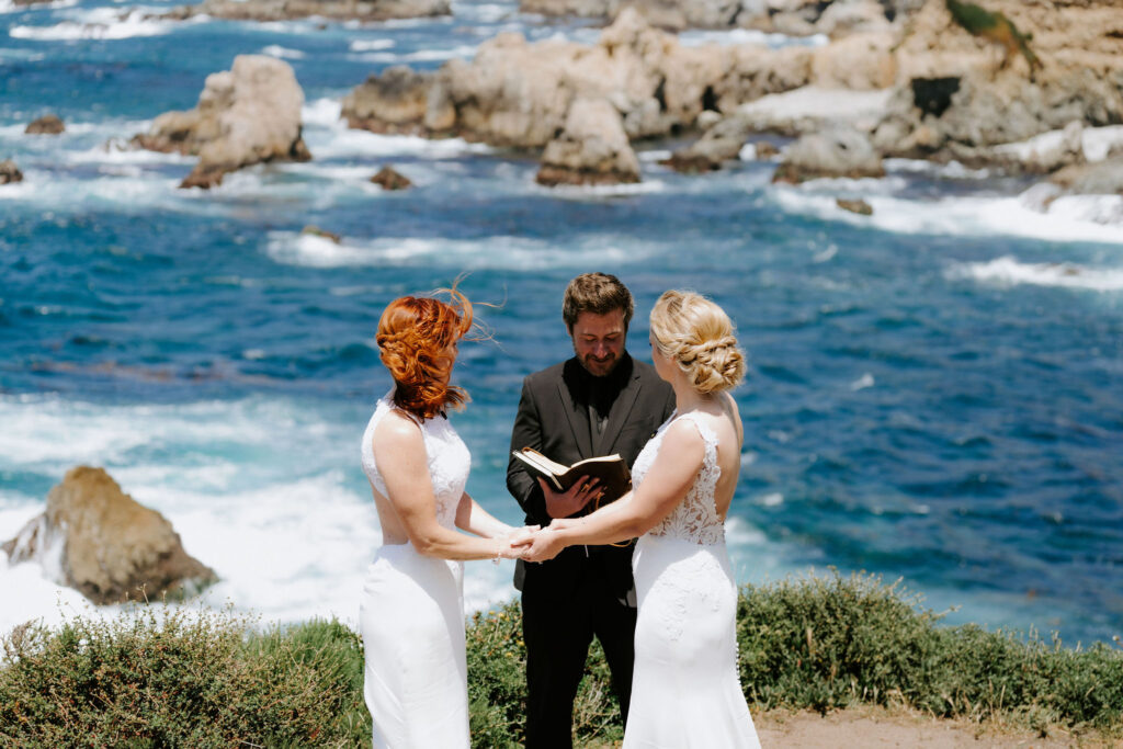 romantic big sur elopement ceremony on a cliff in garrapata state park