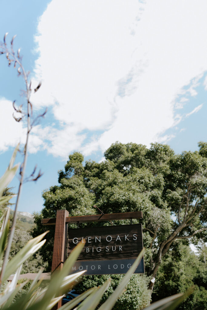 glen oaks big sur signage