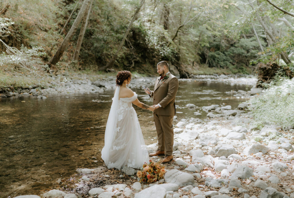 fall elopement ceremony along a babbling creek in glen oaks big sur