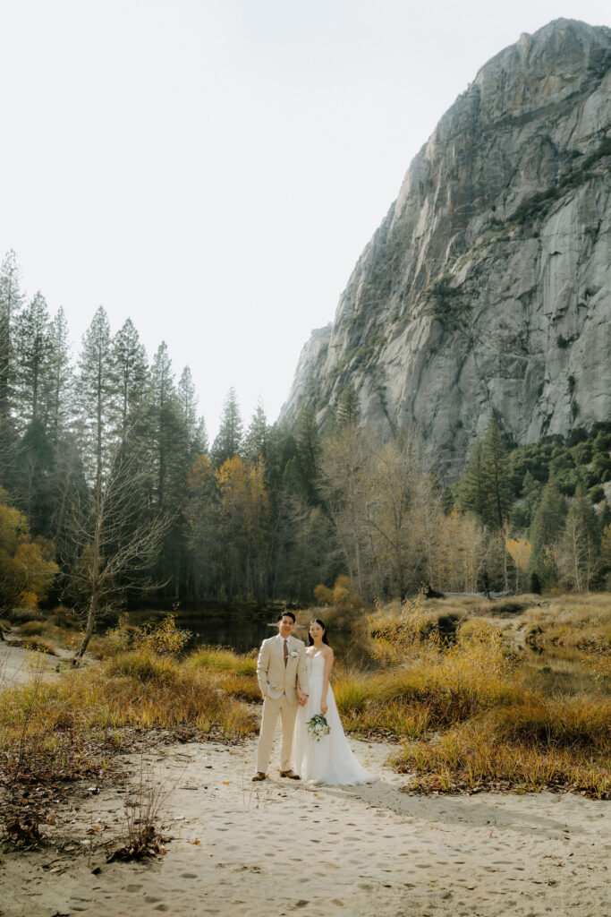stunning golden hour bridal photos in yosemite national park