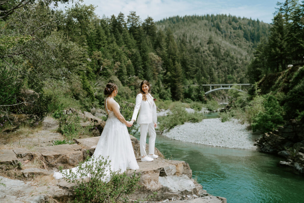 7 Best California Coast & Redwood Elopement Locations for Nature-Loving Couples