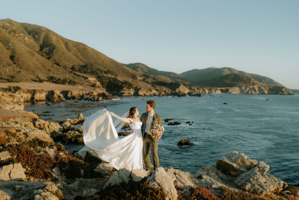 7 Best California Coast & Redwood Elopement Locations for Nature-Loving Couples