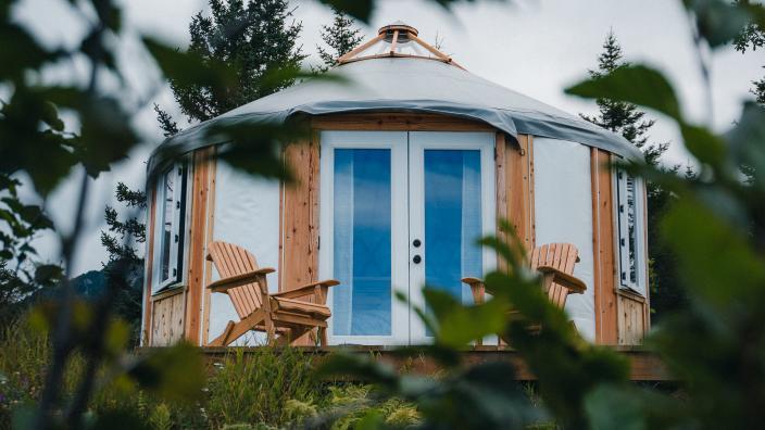 Where to Stay for Your Alaska Adventure Elopement: Unique Lodges, Glacier Yurts & Wilderness Escapes