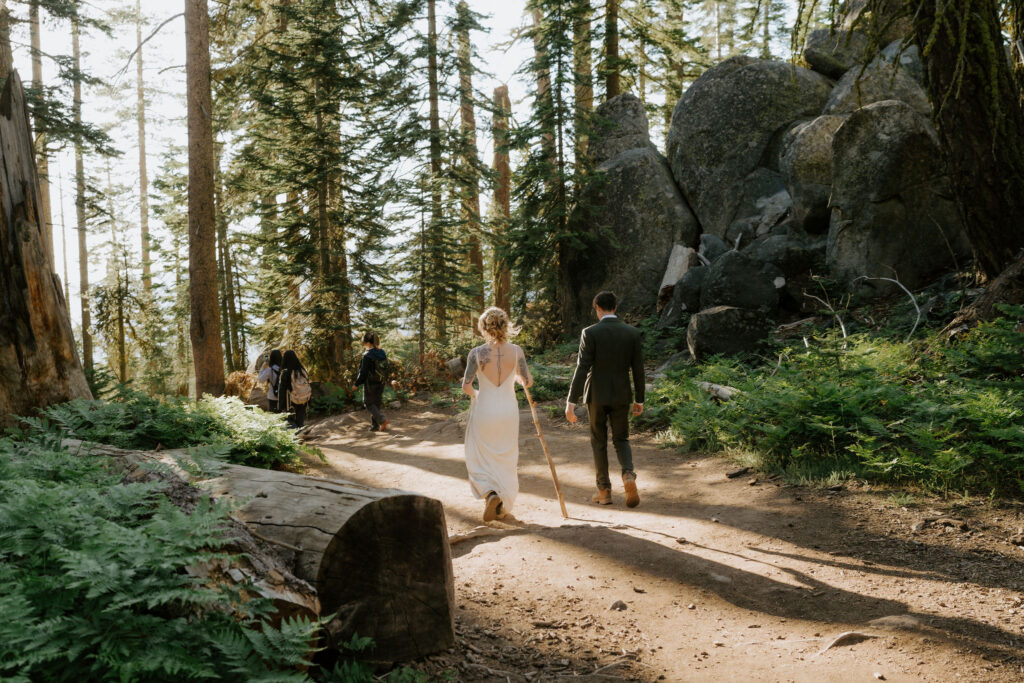 golden hour bridal portraits in yosemite