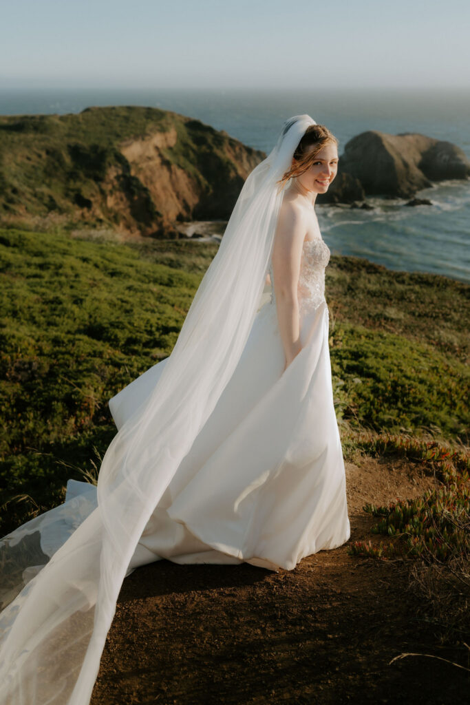 Stunning picture of the bride during golden hour