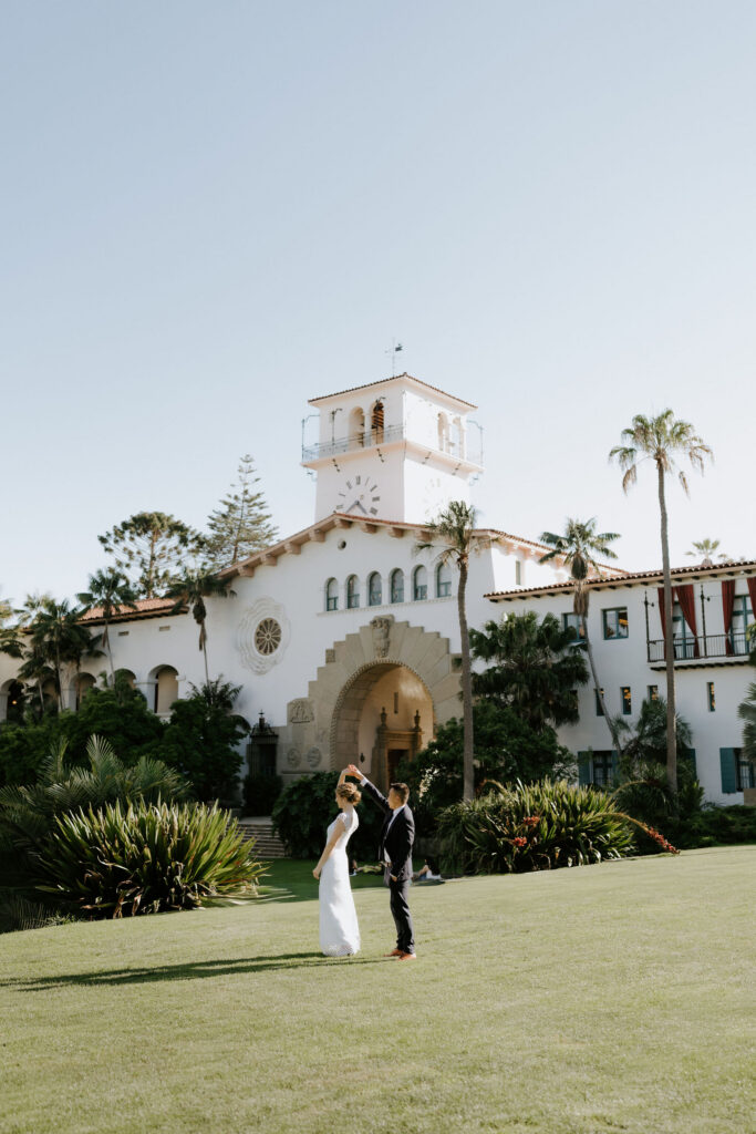 An Intimate Santa Barbara Elopement | Courthouse Ceremony, Coastline Vows & Dinner