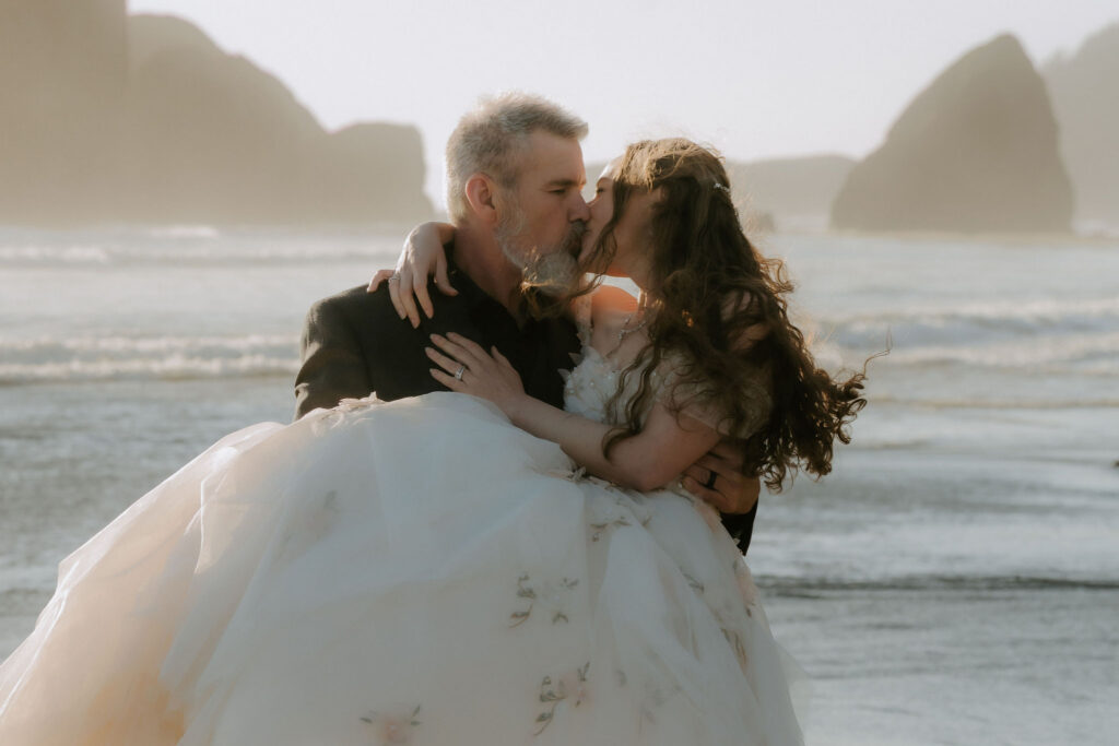 Beautiful picture of the newly married couple kissing