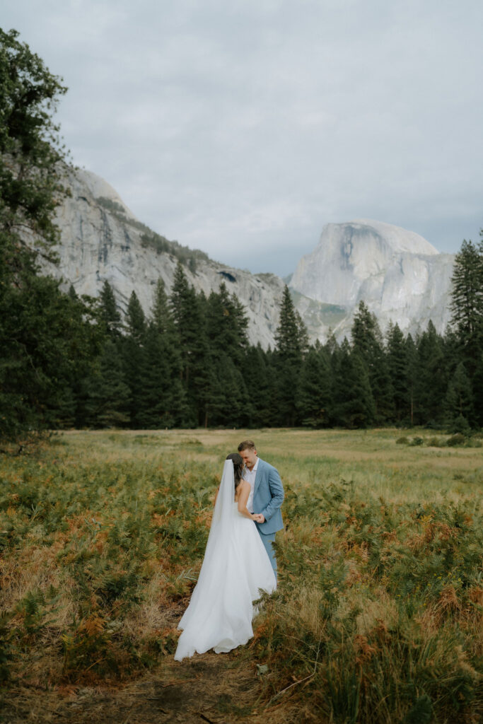 romantic bridal portraits in yosemite