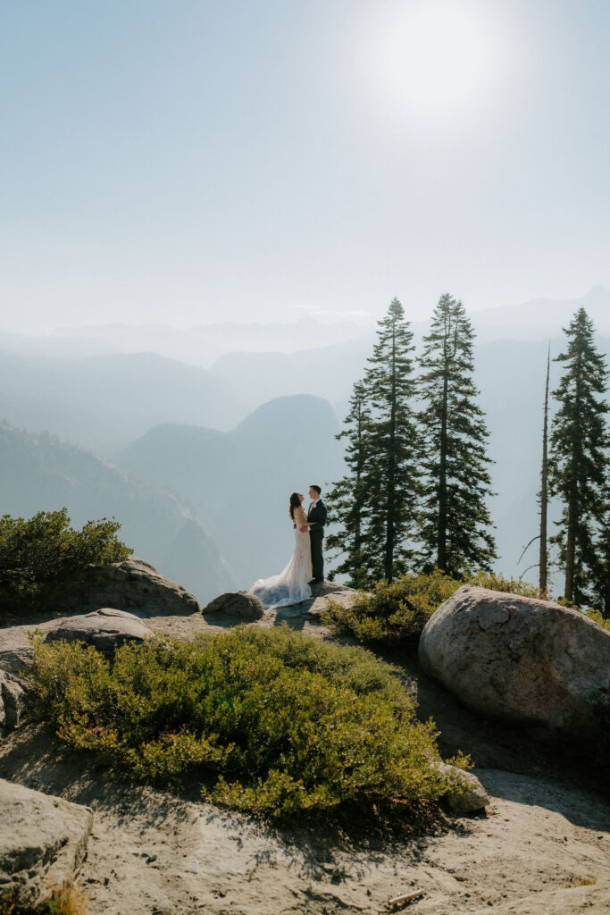 golden hour bridal portraits in yosemite