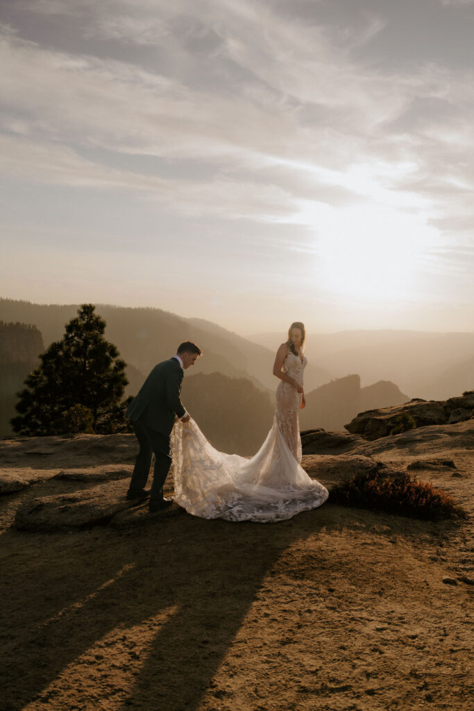 sunset couple portraits in yosemite