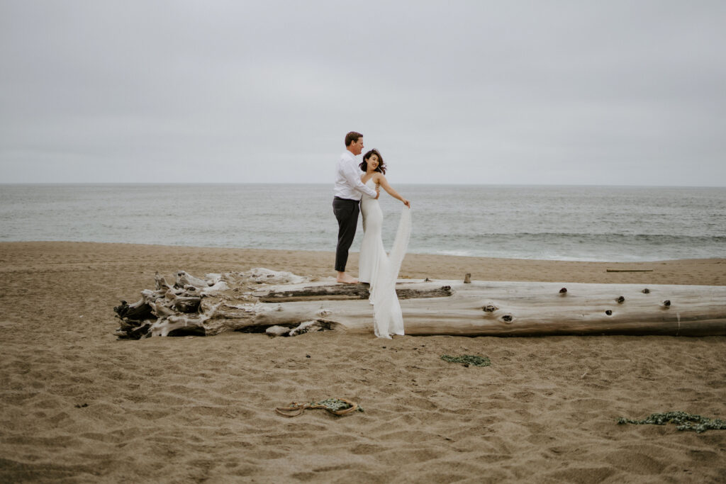 couple eloping in point reyes
