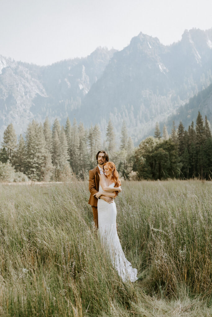 eloping couple in El Capitan Meadow in Yosemite